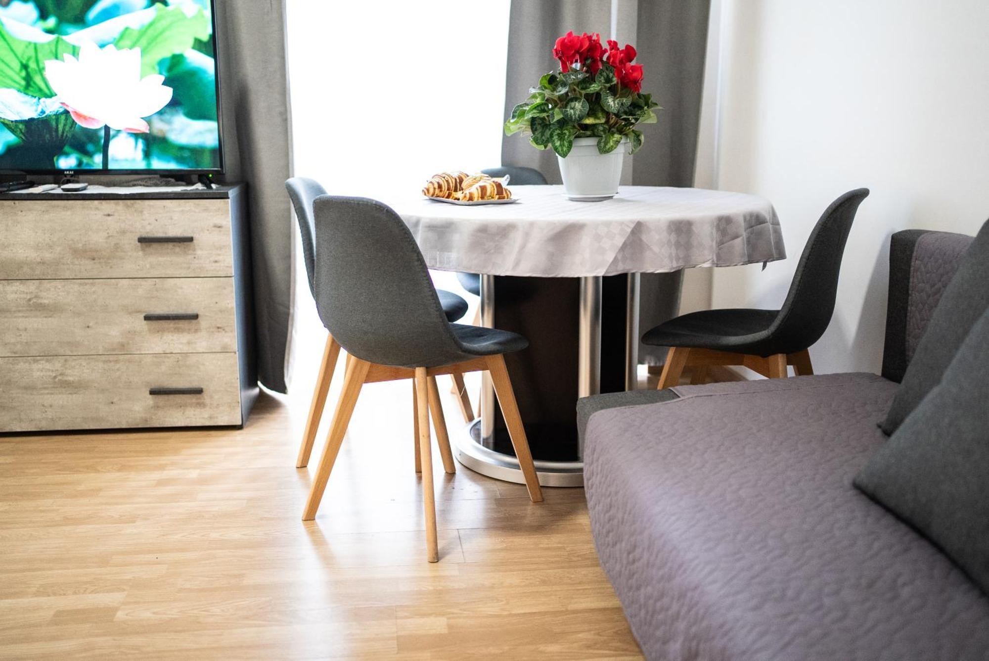 Home Josephine, A Due Passi Dalla Reggia 卡塞塔 外观 照片